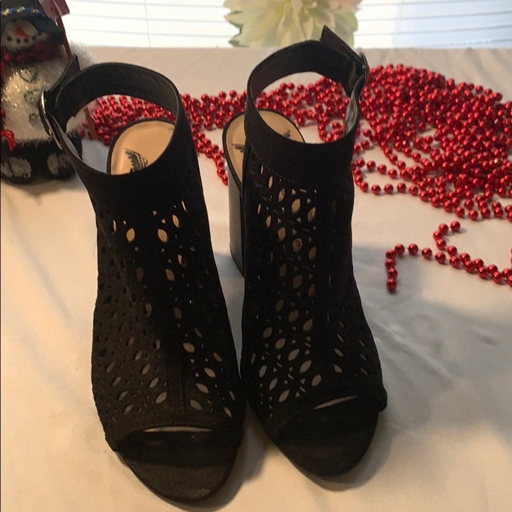Penny Loves Kenny size 8 black open toed heels